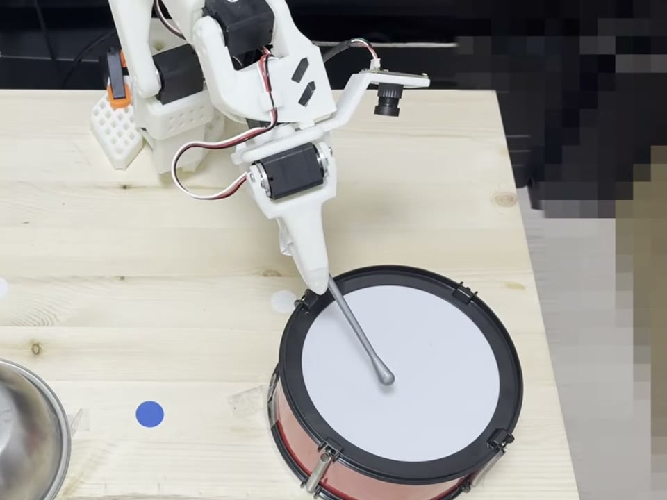 SO-101 Robot Drummer